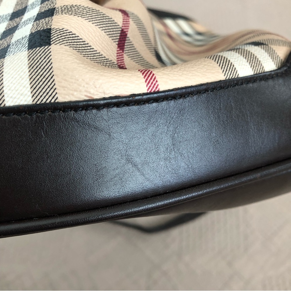 Auth Burberry Check and brown leather crossbody bag - Picture 9 of 17